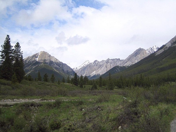 Bow Valley Parkway