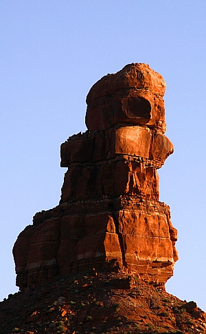 Setting Hen Butte - die sitzende Henne aus der Nähe Setting Hen Butte - die sitzende Henne aus der Nähe