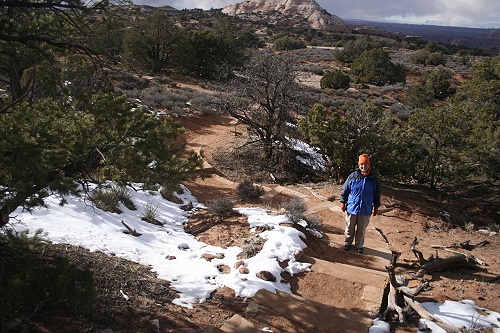 Uli auf dem Weg zum Mesa Arch