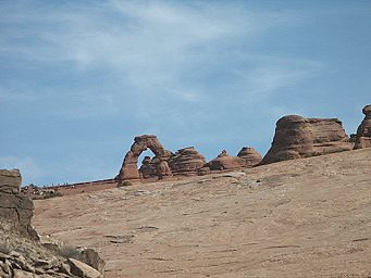 Delicate Arch - von der Wolfe Ranch aus gesehen.
