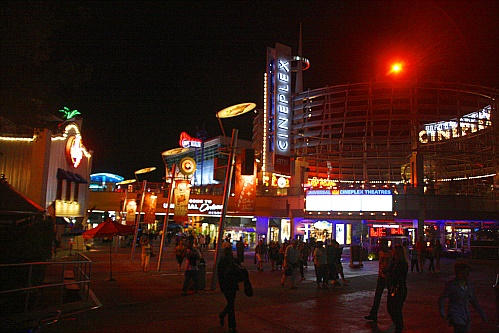 Universal Walk Universal Walk