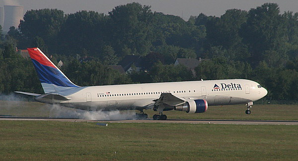 Delta B 767-300