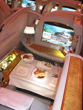 Emirates A 380 -First Class Suite 2