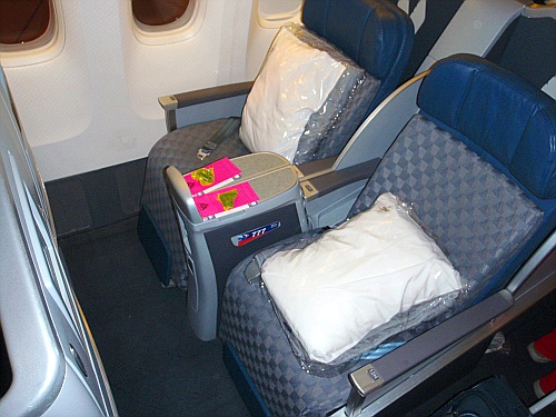 Sitzplatzabstand Boeing 777 - American Airlines Business Class Sitzplatzabstand Boeing 777 - American Airlines Business Class