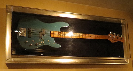 Hard Rock Cafe Hamburg - Bass von Sting