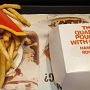 29.8.2023 - Quarter Pounder with Cheese bei McDonald's im Düsseldorfer Flughafen, nach der Rückkehr aus Barcelona