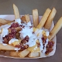 1.10.2023 - Ultimate Fries bei Charleys Philly Steaks im Pacific View Center in Ventura/CA<br />4,99 $