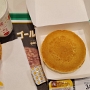 23.03.204 - Frühstück bei McDonald's im Narita Airport. Nochmal ein Hotcakes Menu, diesmal mit Rösti - der Apple Strudel war aus. Und das alles für 4,16 €