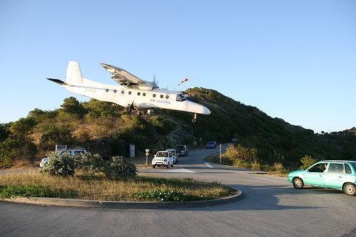 Air Caraibes landing in St. Barth Air Caraibes landing in St. Barth