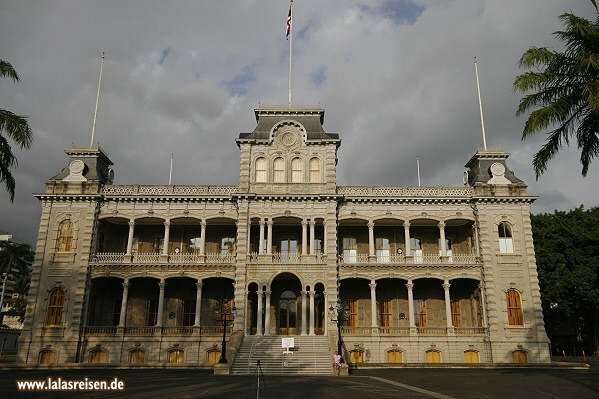Iolani Palace