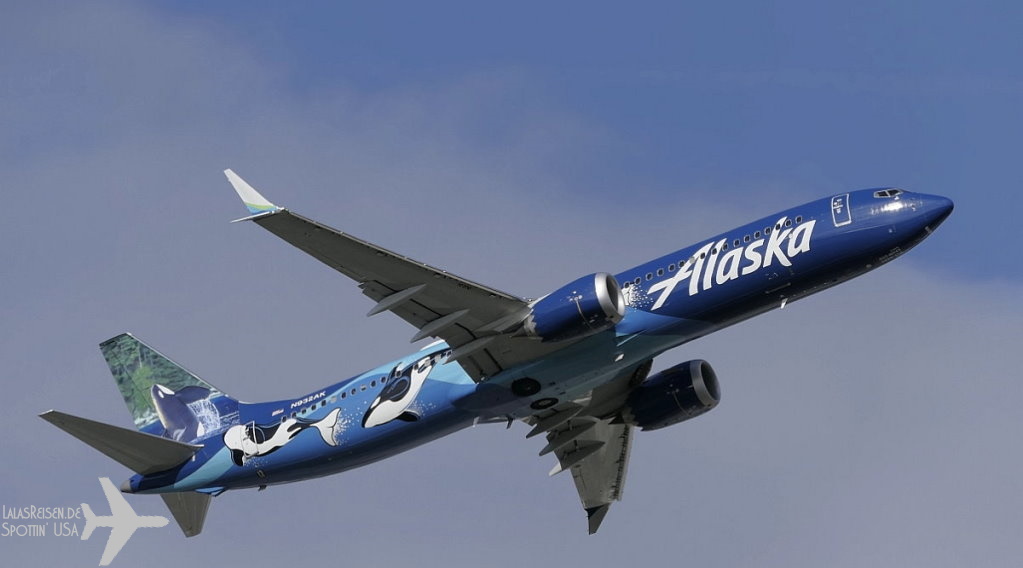 Alaska Airlines - Boeing 737-9 MAX - N932AK "West Coast Wonders (Orca)" special colours