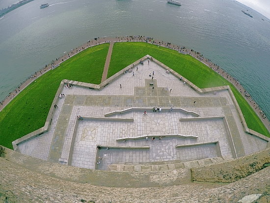 Statue of Liberty - Blick von Podest nach unten Statue of Liberty - Blick von Podest nach unten