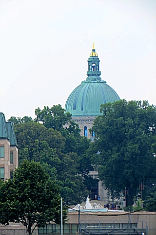 Deren Chapel eine noch grere Kuppel hat, als das Capitol