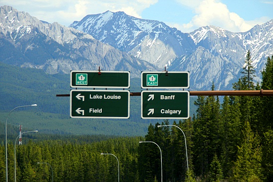 nach Banff rechts abbiegen