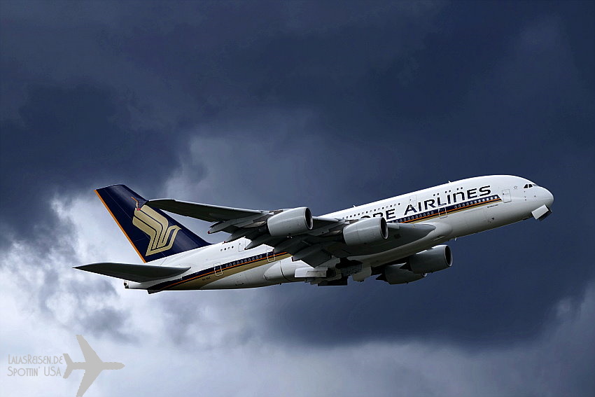 Singapore Airlines - Airbus A380-841- 9V-SKZ