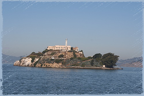 Alcatraz, sieht aus wie ein riesiges Schiff Alcatraz, sieht aus wie ein riesiges Schiff