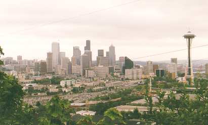 Space Needle & Seattle Downtown