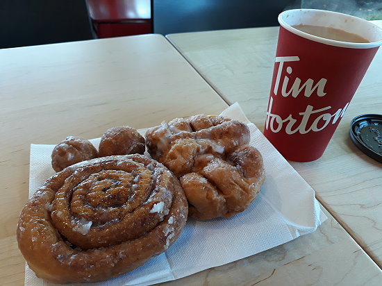 Frühstück bei Tim Hottons Frühstück bei Tim Hottons