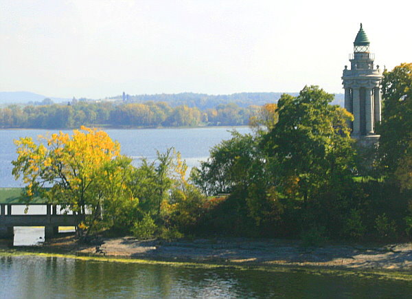 Crown Point Lighthouse