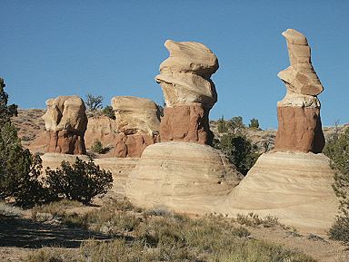 Devil's Garden - Hole-in-the-Rock-Road