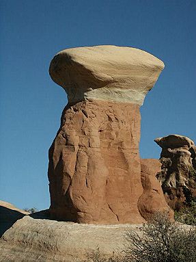 Devil's Garden - Hole-in-the-Rock-Road
