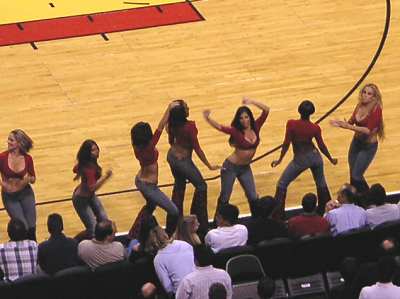 Die Heat-Dancers Die Heat-Dancers