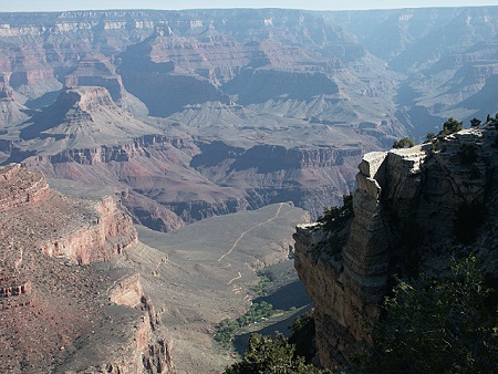 Der Bright Angel Trail von oben gesehen