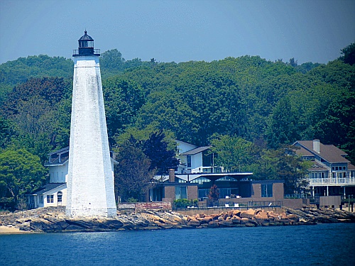 ein großer Leuchtturm ein großer Leuchtturm
