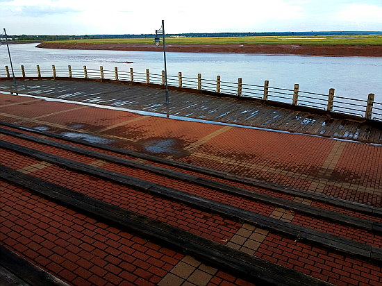 Tidal Bore in Moncton - fllt gerade aus wegen Ebbe