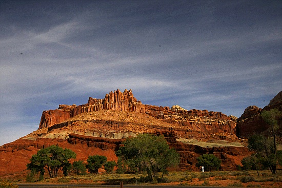 Capitol Reef Park - the Castle vom Visitor Center aus gesehen Capitol Reef Park - the Castle vom Visitor Center aus gesehen