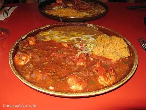 Fiesta Mexicana Spezialplatte. Könne auch ausgekotztes sein.... Fiesta Mexicana Spezialplatte. Könne auch ausgekotztes sein....
