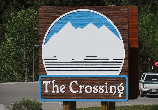 Icefield Parkway - The Crossing Icefield Parkway - The Crossing