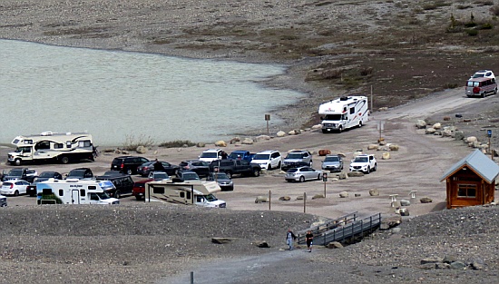 Icefield Centre - Parkplatz für Fußgänger Icefield Centre - Parkplatz für Fußgänger