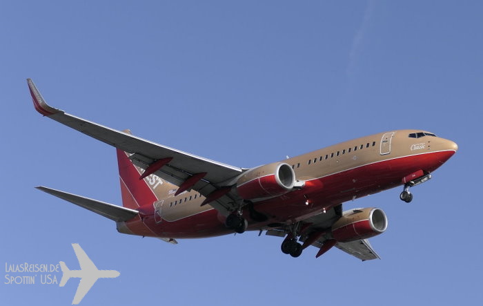 Southwest Airlines - Boeing 737-7H4 (WL) - N714CB "Classic retro" special colours