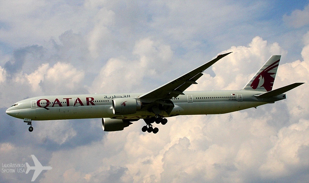 Qatar Airways - Boeing 777-3DZ(ER) - A7-BAQ