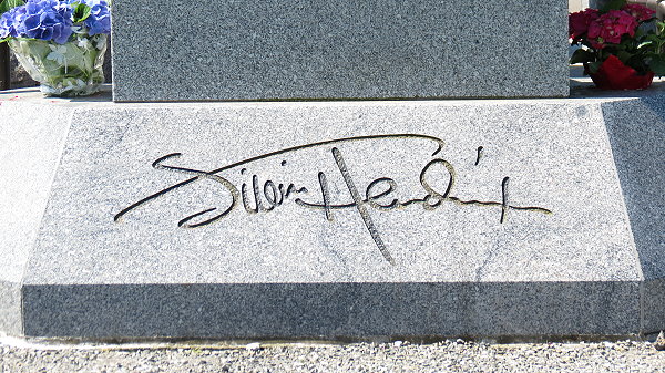 Jimi Hendrix Memorial Renton