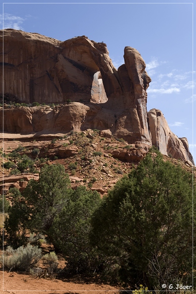 Los Gigantes Arch