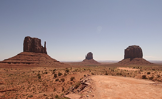 Monument Valley - Mitten Buttes Monument Valley - Mitten Buttes