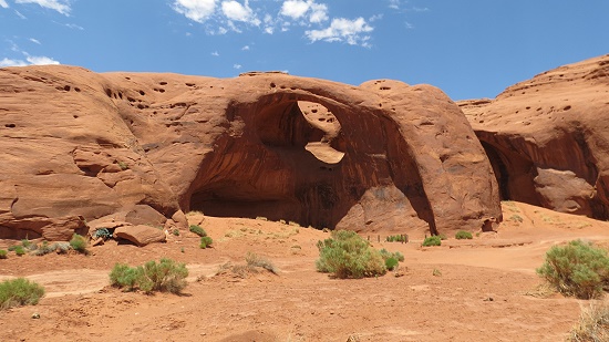 Monument Valley - Moccasin Arch Monument Valley - Moccasin Arch