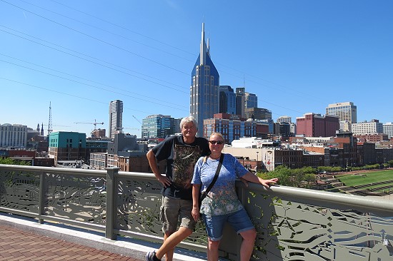 die Skyline mit dem markanten Batman-Haus