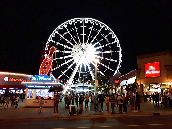 Niagara Falls Ontario  bei Nacht