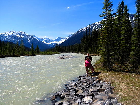 Auch der Kootenay River gibt sich Mühe, auf Fotos gut auszusehen Auch der Kootenay River gibt sich Mühe, auf Fotos gut auszusehen