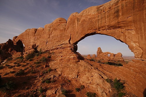 Turret Arch durch das North Window gesehen