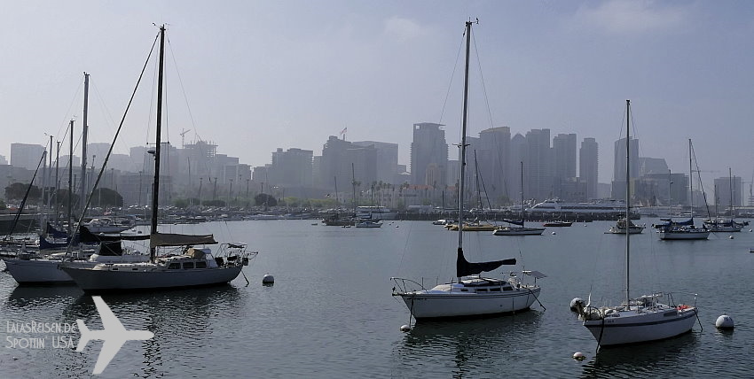 Blick vom Embacardero auf San Diego Downtown