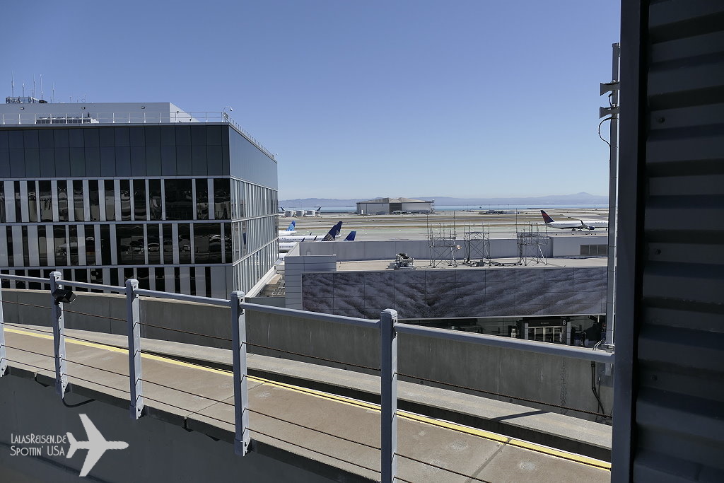 Airtrain Station Terminal 2 links