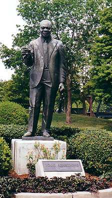 Louis Armstrong Statue New Orleans