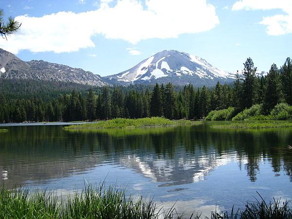 Manzanita Lake Manzanita Lake