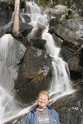Wasserfall in der Nähe des Olmsted Points Wasserfall in der Nähe des Olmsted Points