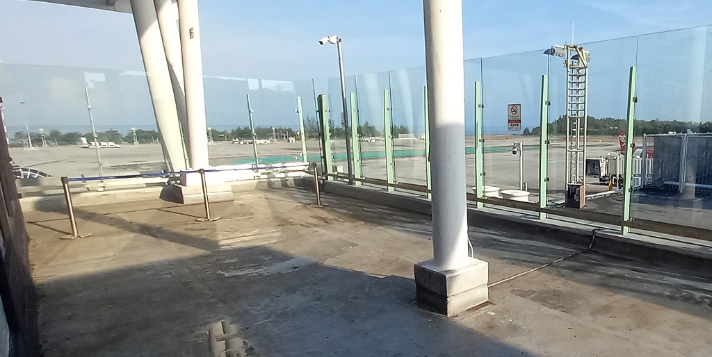 Phuket International Terminal Smoker Terrasse