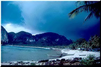 Regen auf Phi Phi Island